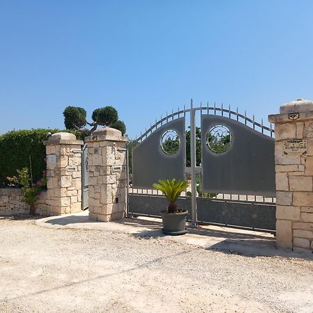 Trullo Monte Del Sale Guest House อัลเบโรเบลโล ภายนอก รูปภาพ