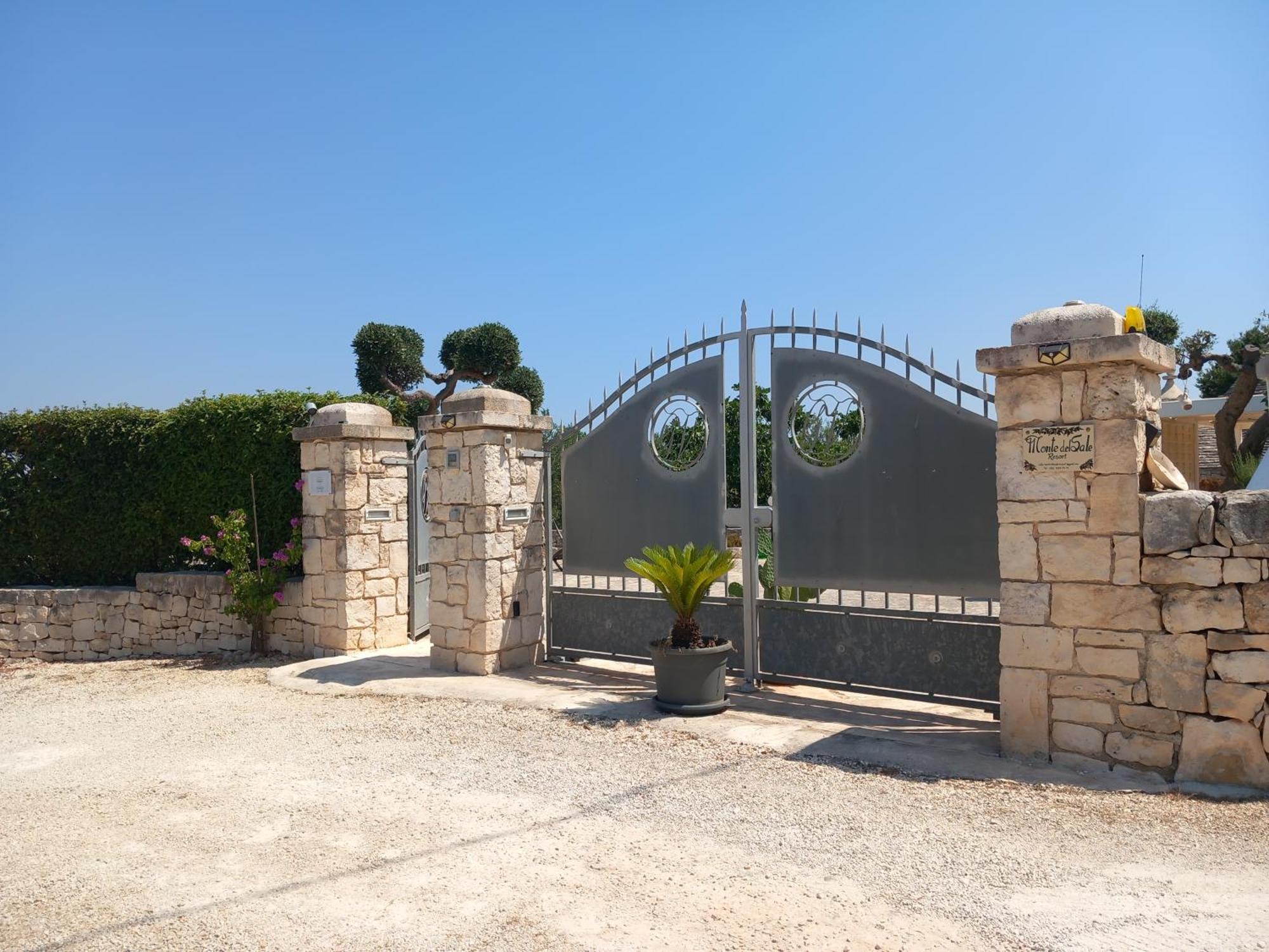 Trullo Monte Del Sale Guest House อัลเบโรเบลโล ภายนอก รูปภาพ