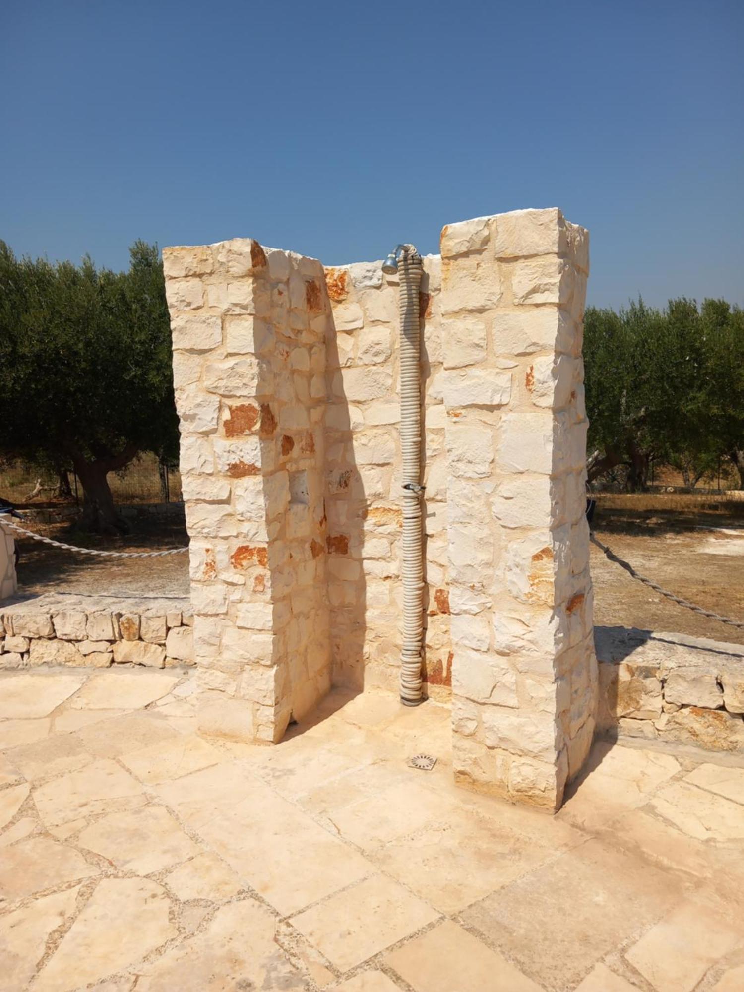 Trullo Monte Del Sale Guest House อัลเบโรเบลโล ภายนอก รูปภาพ
