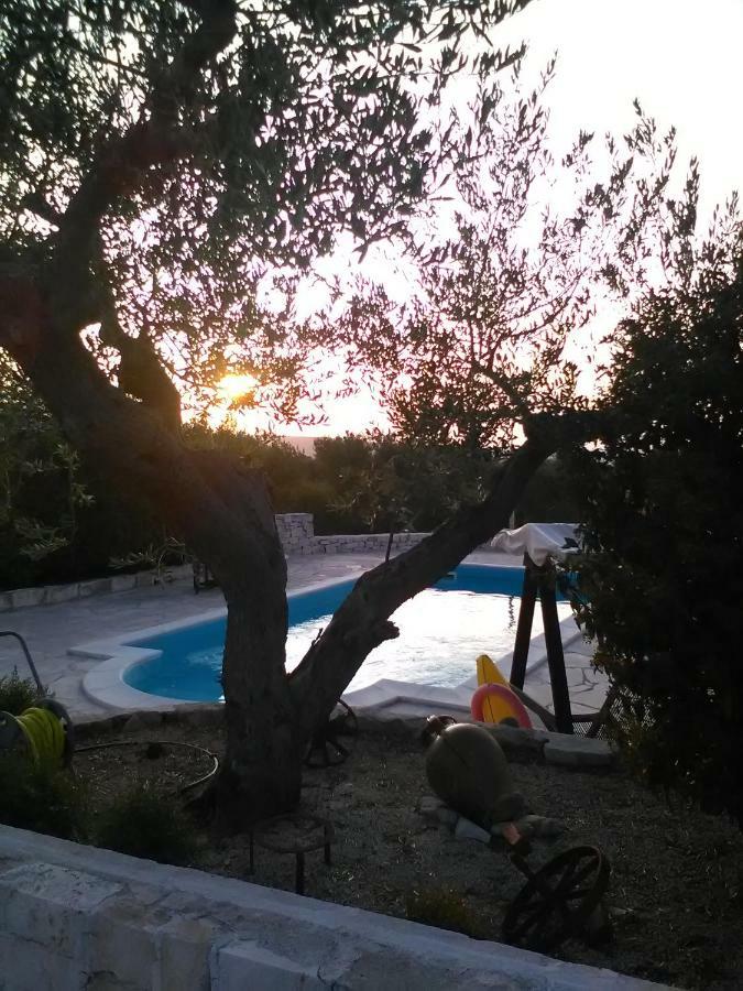 Trullo Monte Del Sale Guest House อัลเบโรเบลโล ภายนอก รูปภาพ