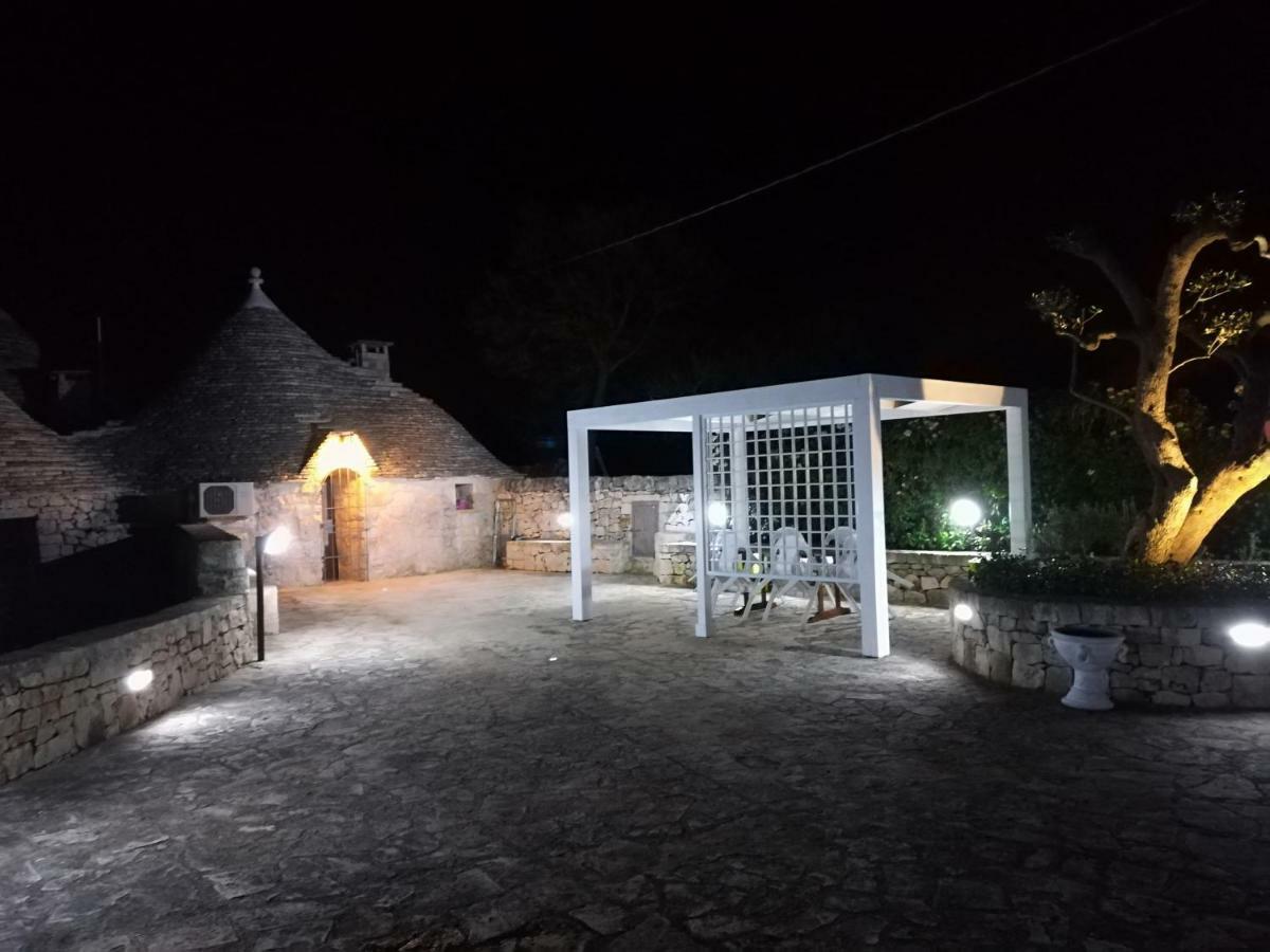 Trullo Monte Del Sale Guest House อัลเบโรเบลโล ภายนอก รูปภาพ