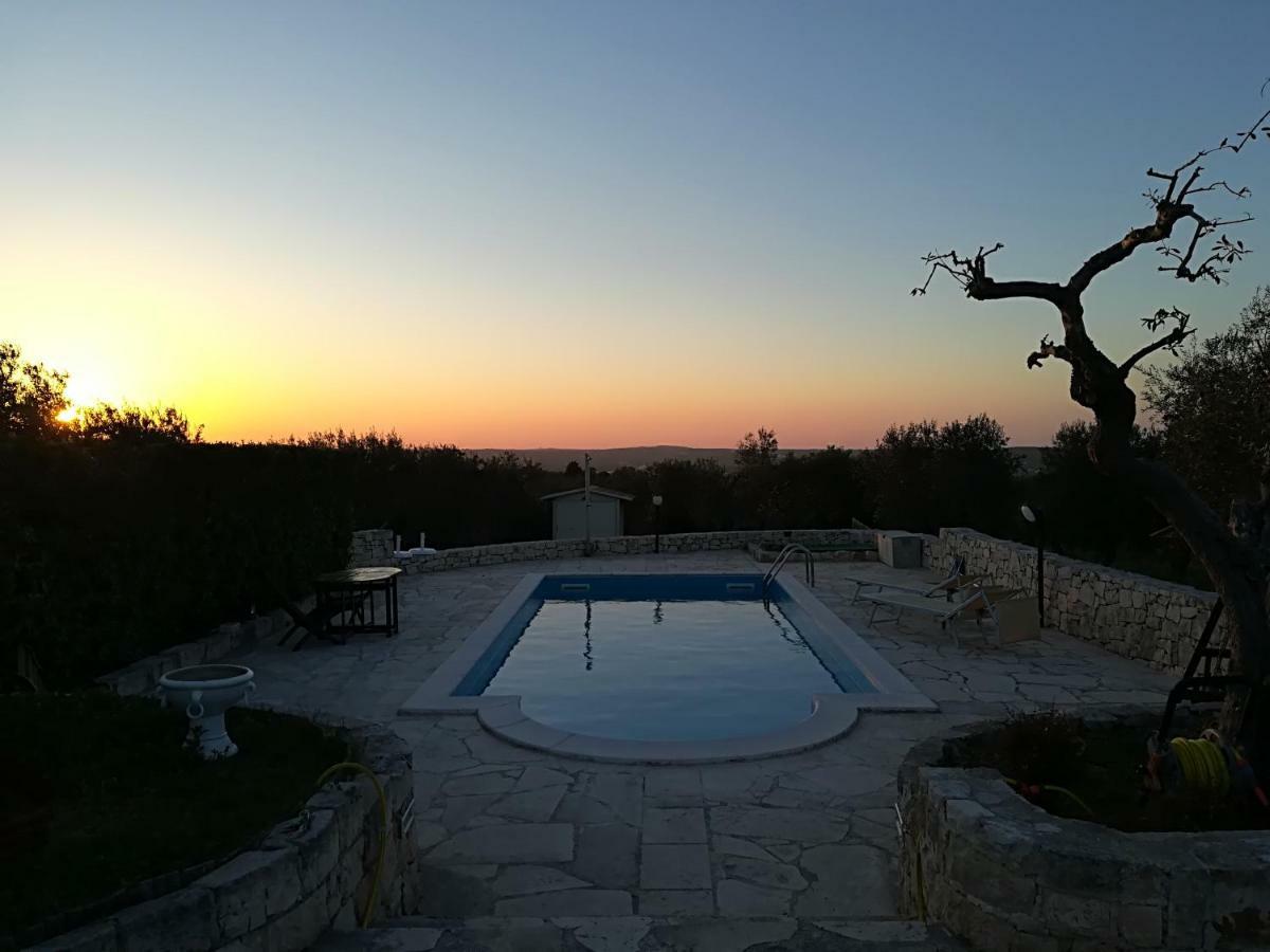 Trullo Monte Del Sale Guest House อัลเบโรเบลโล ภายนอก รูปภาพ